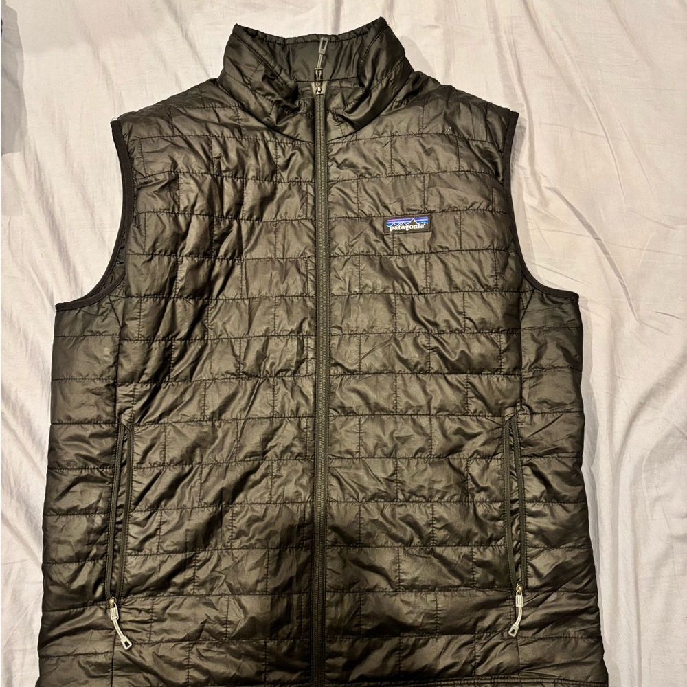 Patagonia Charcoal Quilted Outerwear